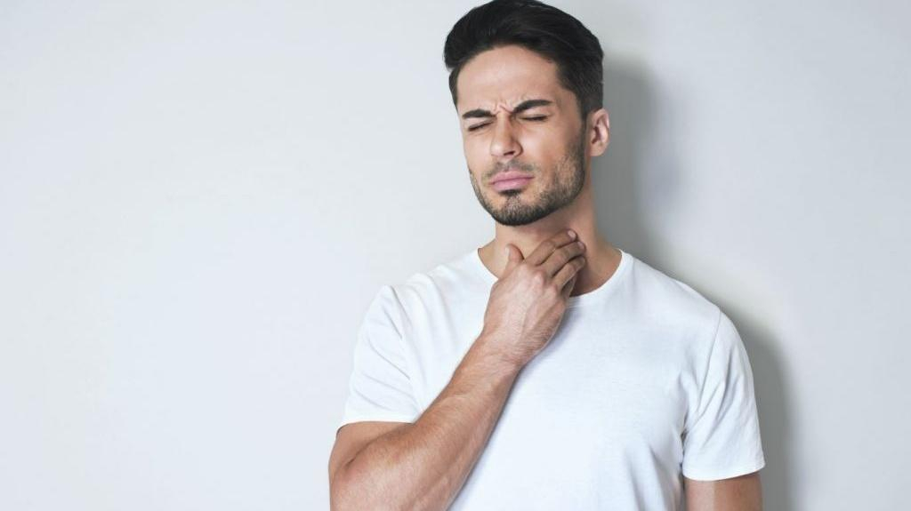 6 распространенных симптомов рака горла