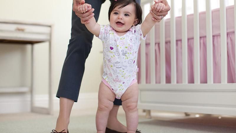 Як навчити малюка тримати рівновагу: 7 порад