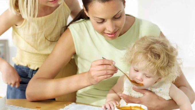 Чому не можна змушувати дитину їсти: топ-3 причини