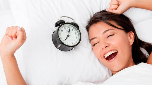 Почему стоит спать голышом: 5 причин