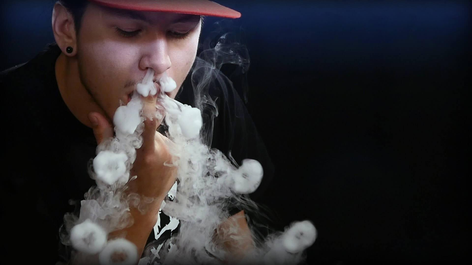 Врач опроверг распространенные мифы о курении кальяна