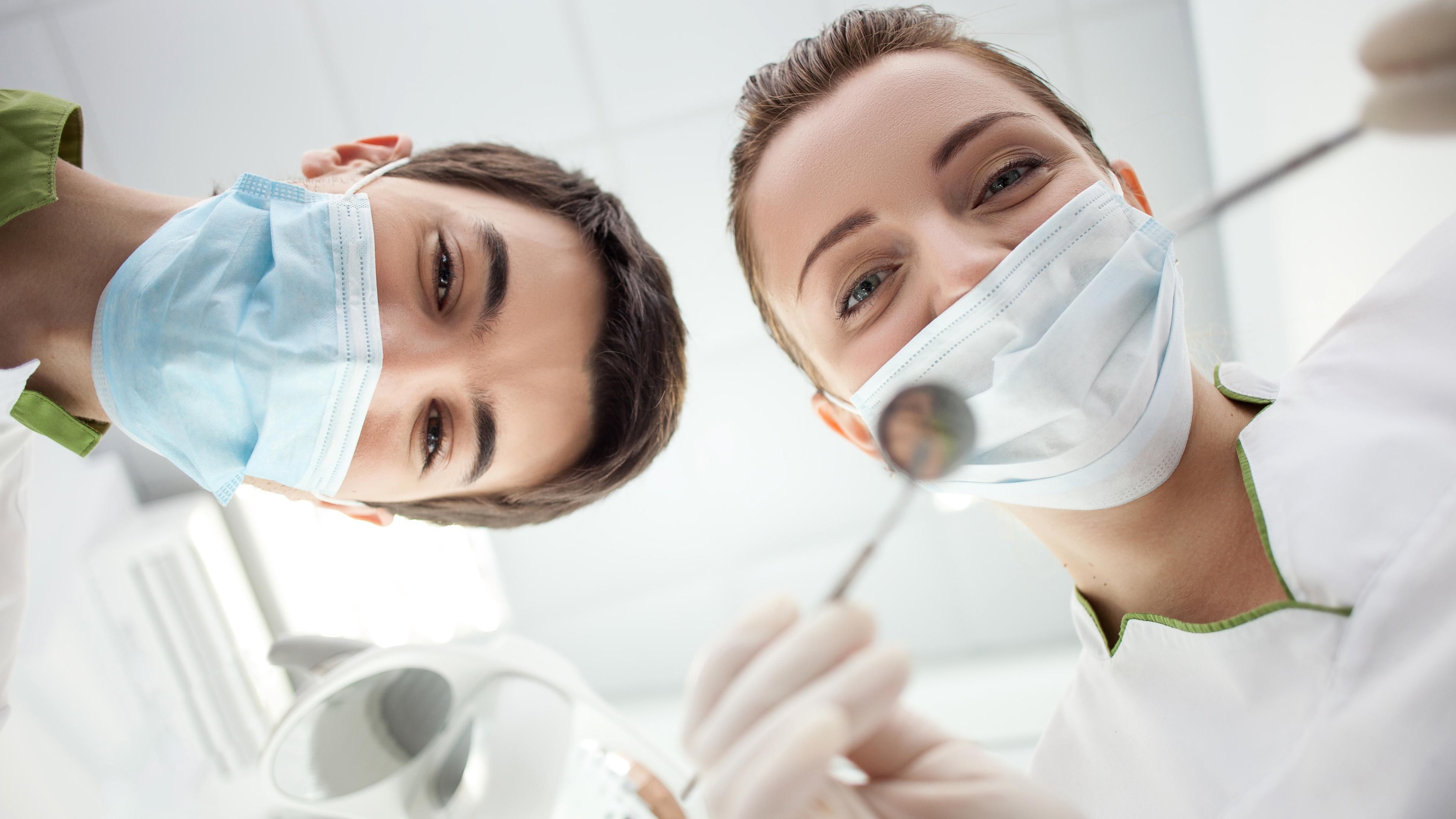 Ученые создали пломбу, которая может восстанавливать зубы Ученые создали пломбу, которая может восстанавливать зубы