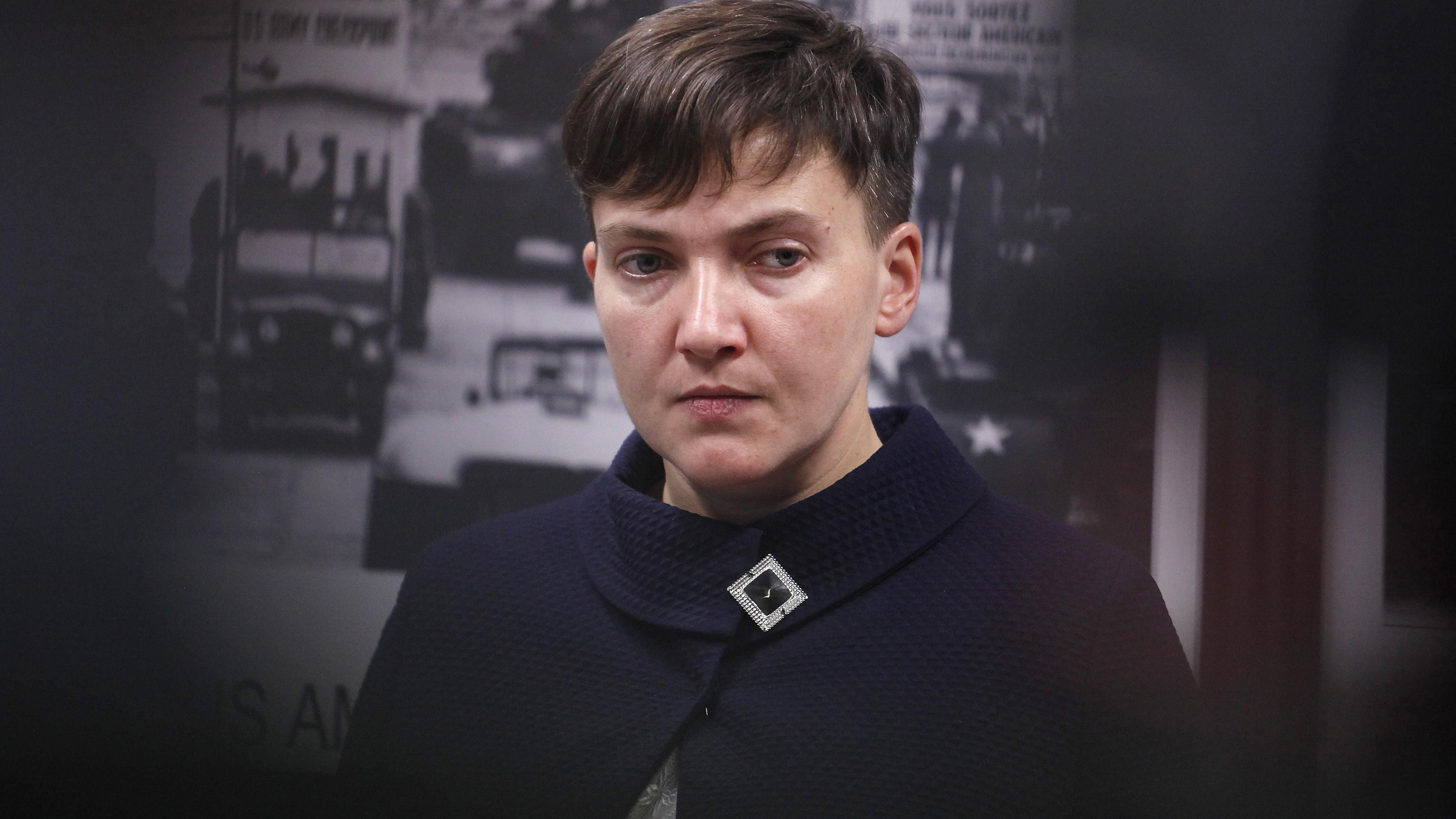 Після голодування мала зелений колір обличчя: у Надії Савченко почалися проблеми зі здоров'ям