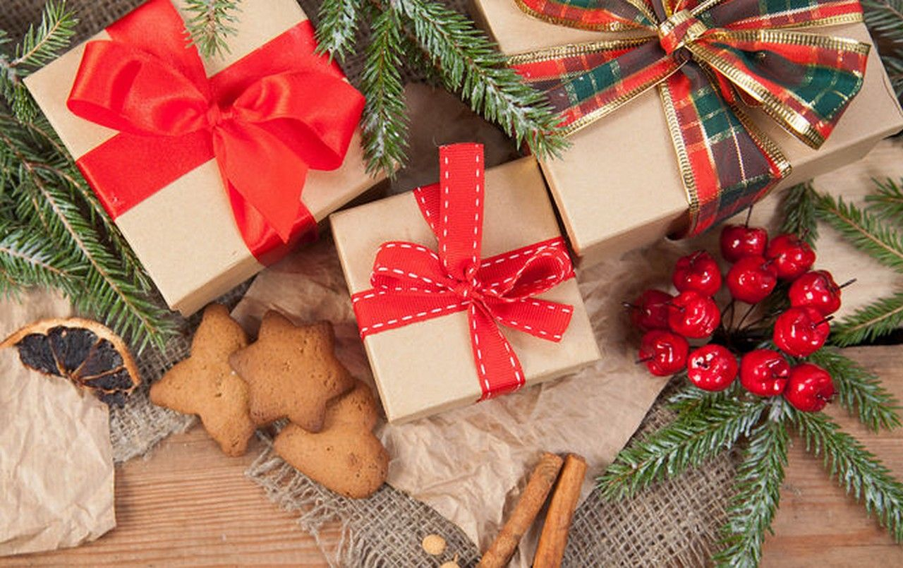 Что приносит больше счастья, дарение подарков или получение: результаты исследования