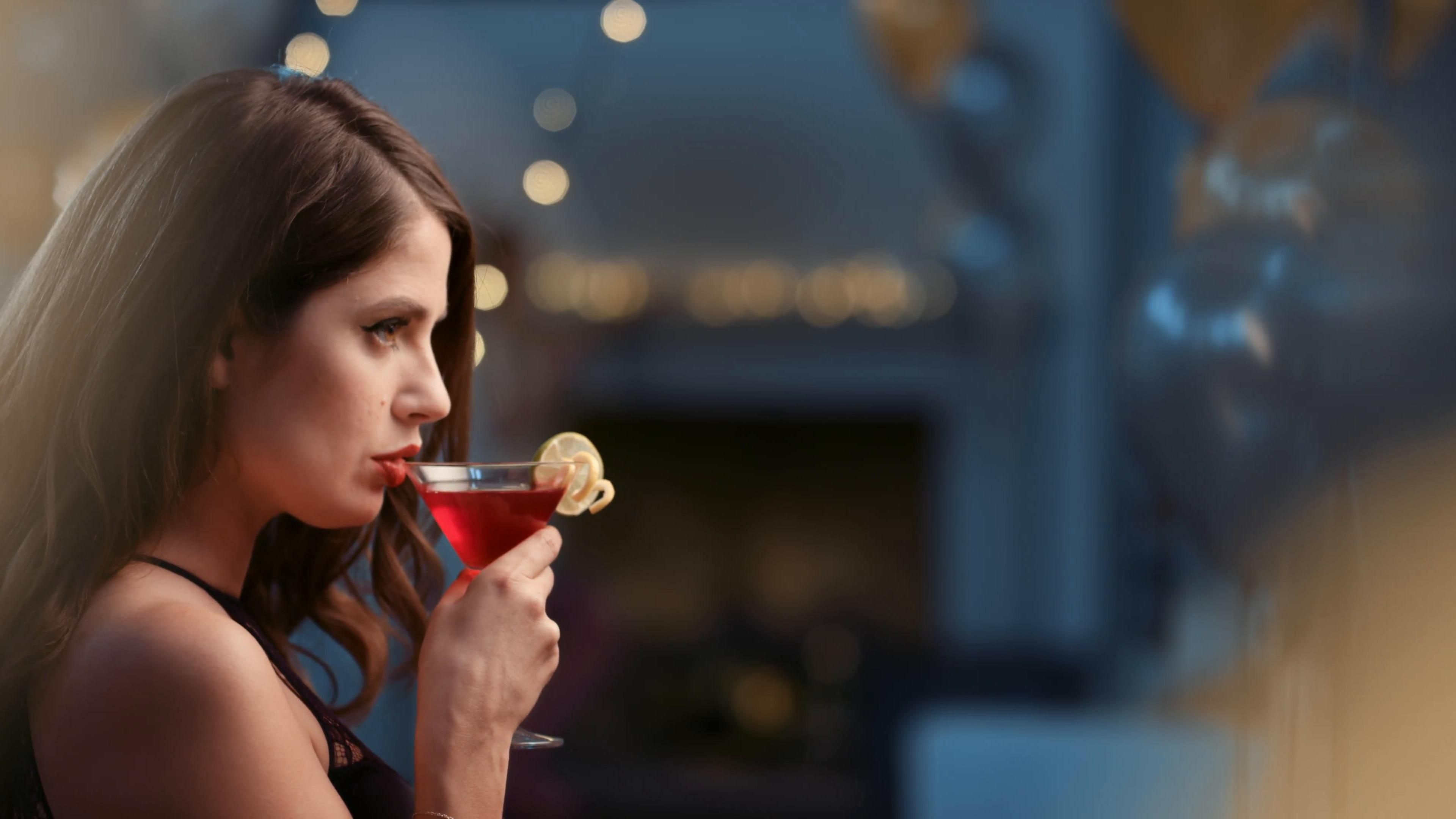 Почему возникает новогодняя депрессия: объяснение врача