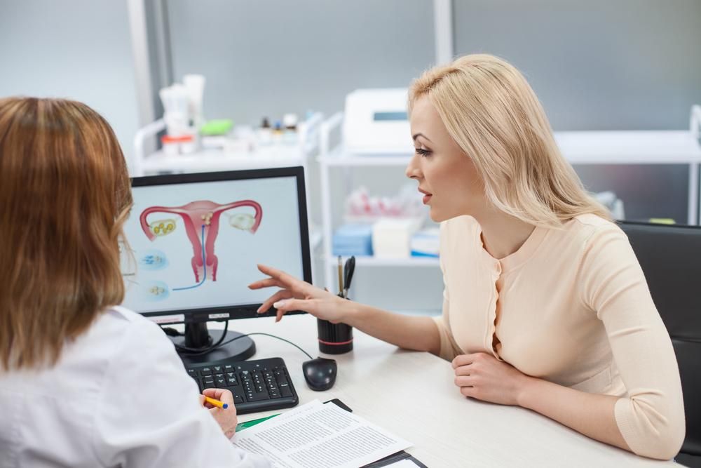 Когда женщине срочно нужно на прием к гинекологу: объяснение врача