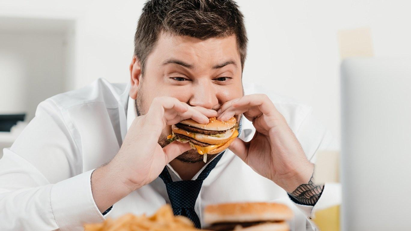 Какие продукты не стоит есть на работе