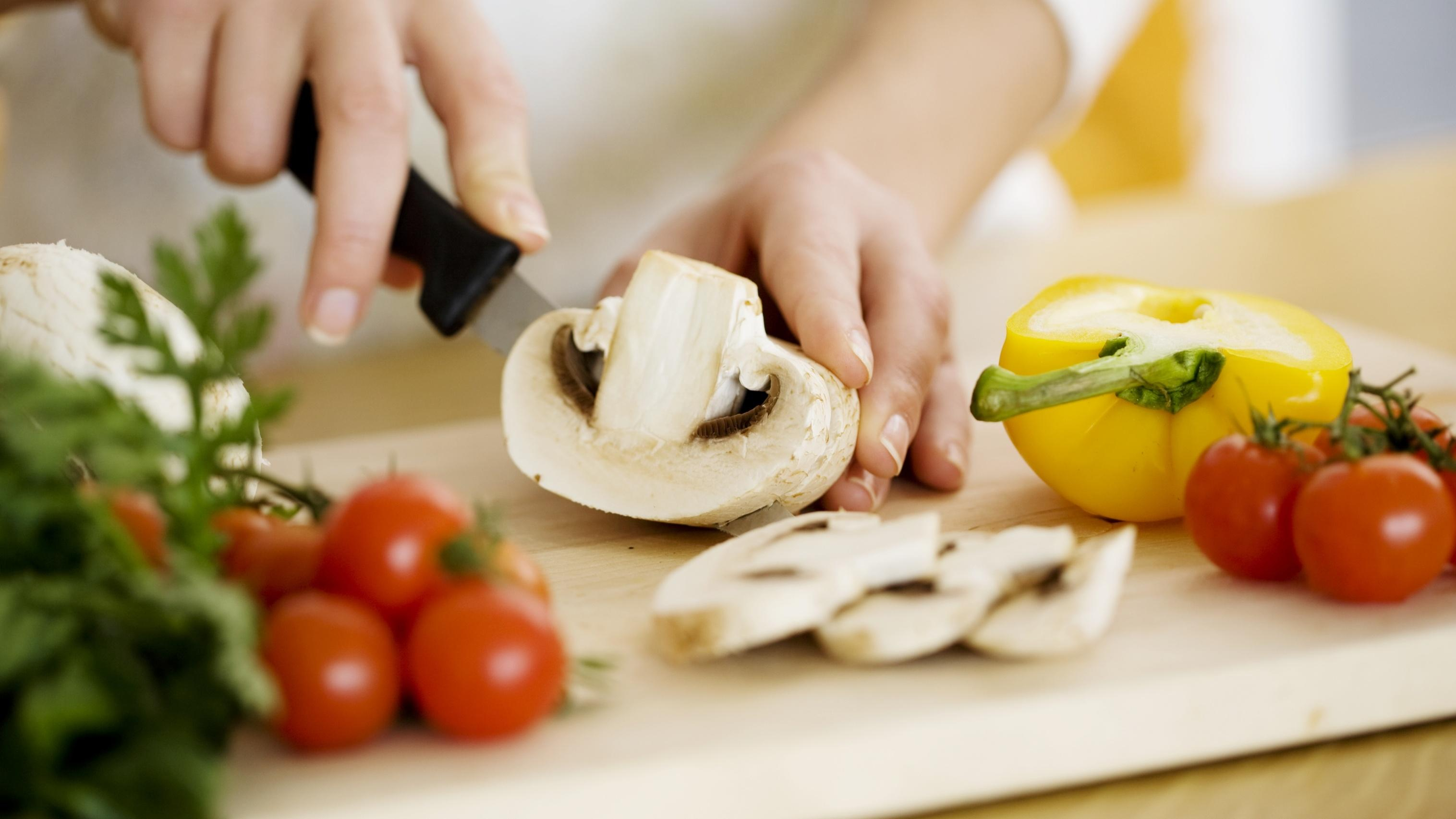 Диетолог опровергла эффективность раздельного питания