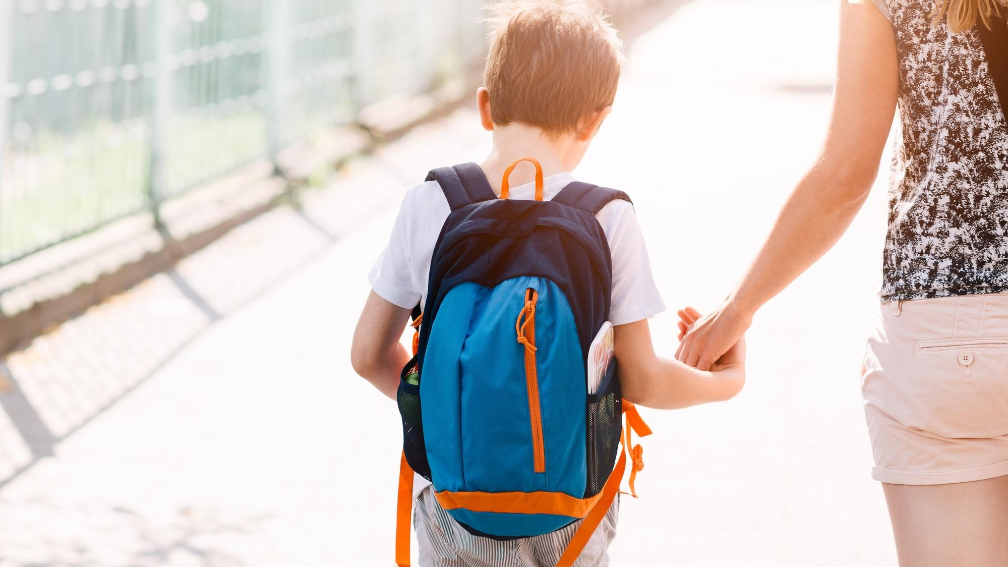 Супрун объяснила, стоит ли вести ребенка с кашлем в садик или школу