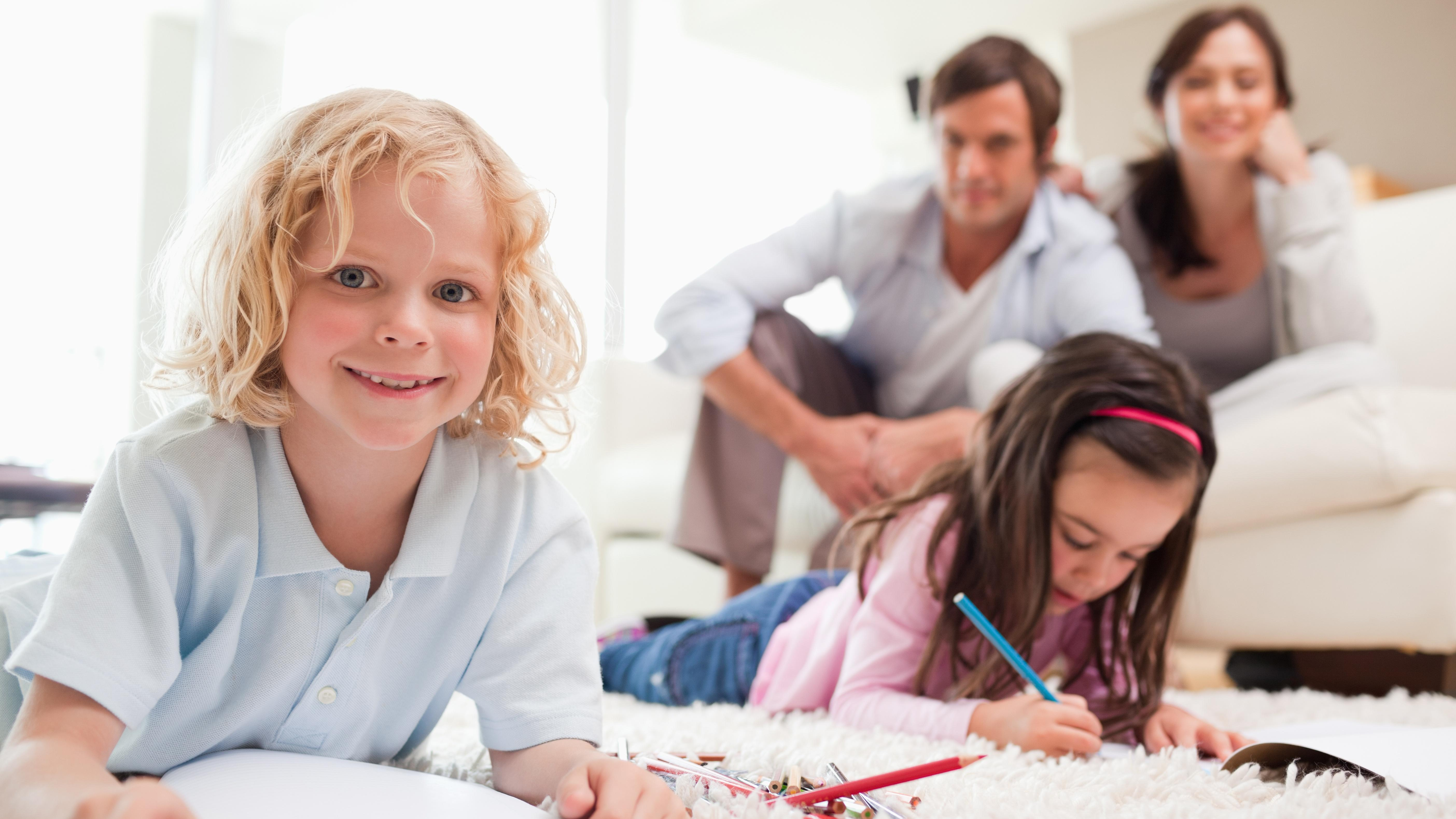 Почему не стоит сравнивать ребенка с братьями или сестрами