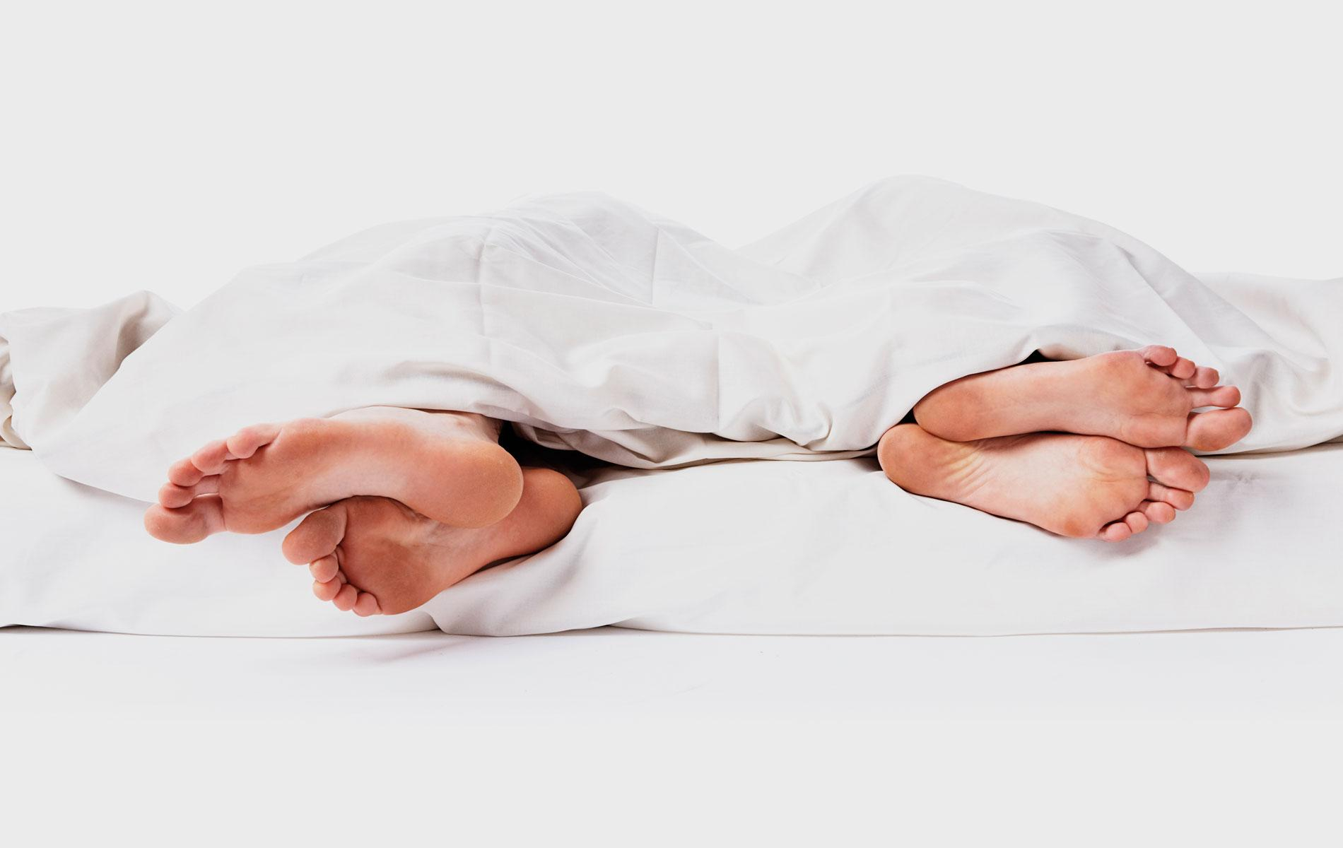 Современные люди в 3 раза меньше занимаются сексом