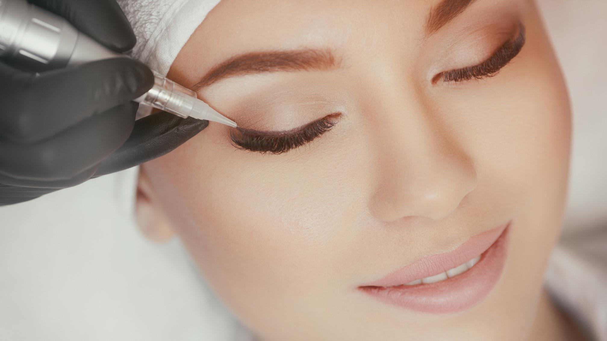 Чем опасен перманентный макияж