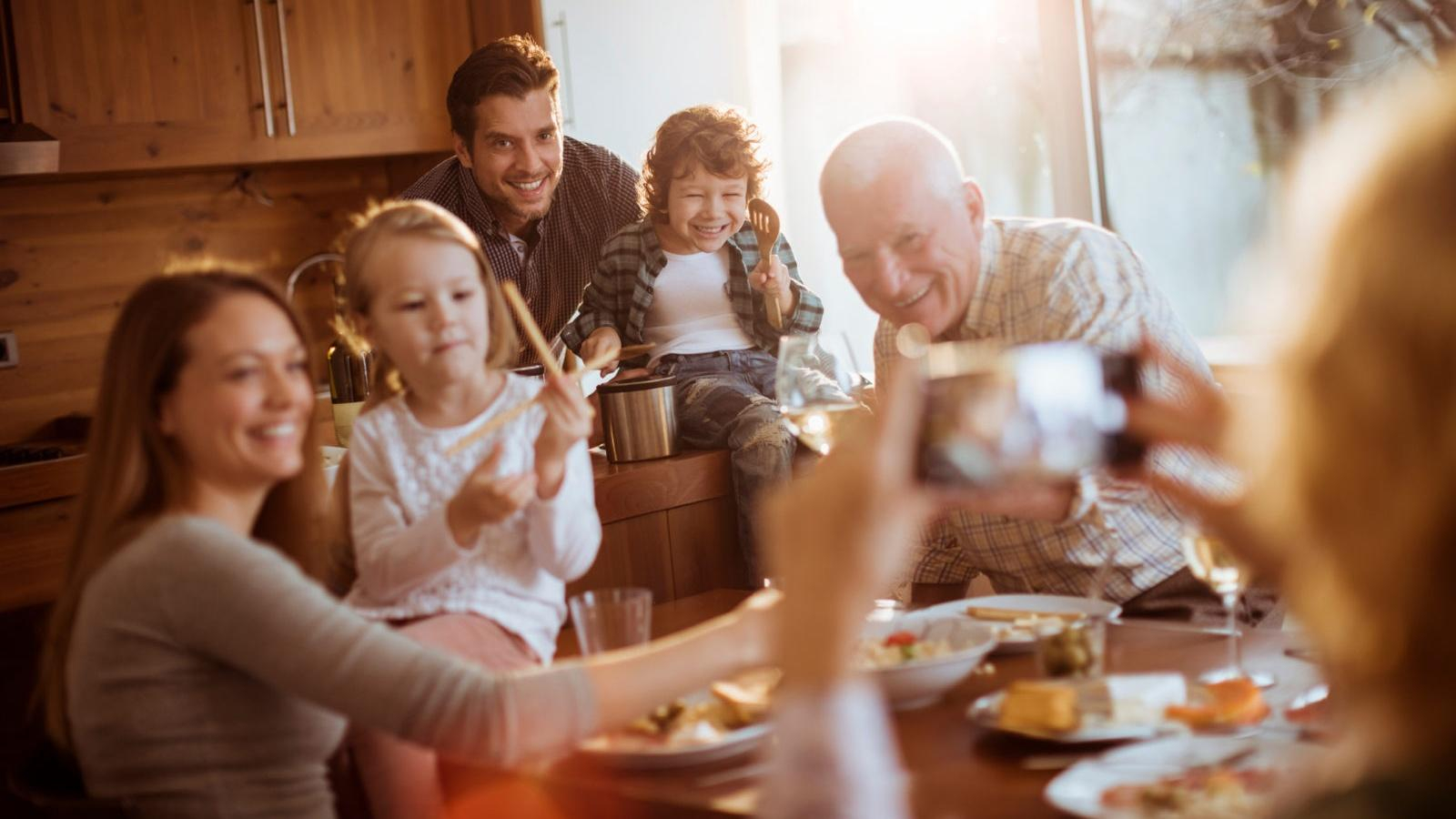 Пасхальные и майские праздники: Супрун посоветовала, как безопасно провести выходные