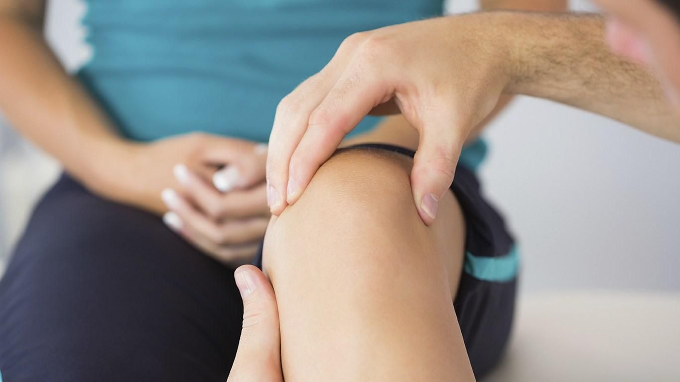 Артроз коленного сустава: симптомы, причины и лечение