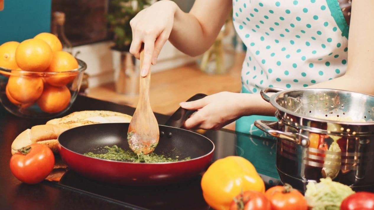 Антипригарные сковородки: какое покрытие посуды является самым безопасным