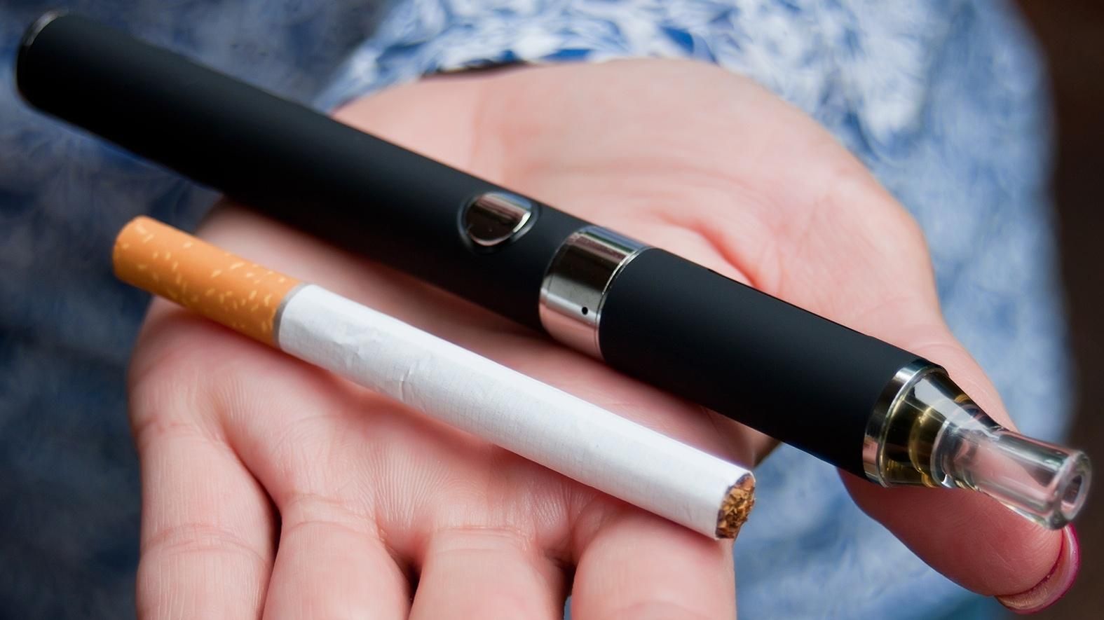 Гірші за стандартні: чим небезпечні ароматизовані е-сигарети