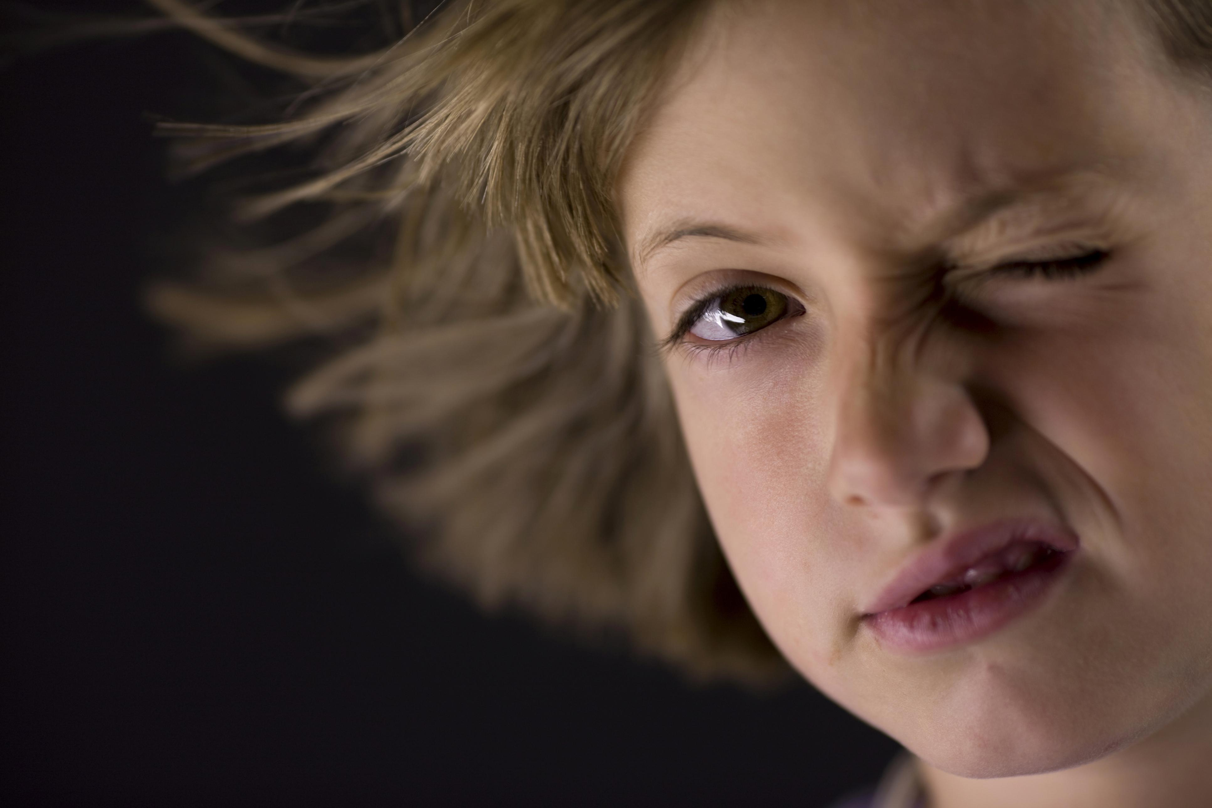 Нервный тик: виды, причины и когда возникает