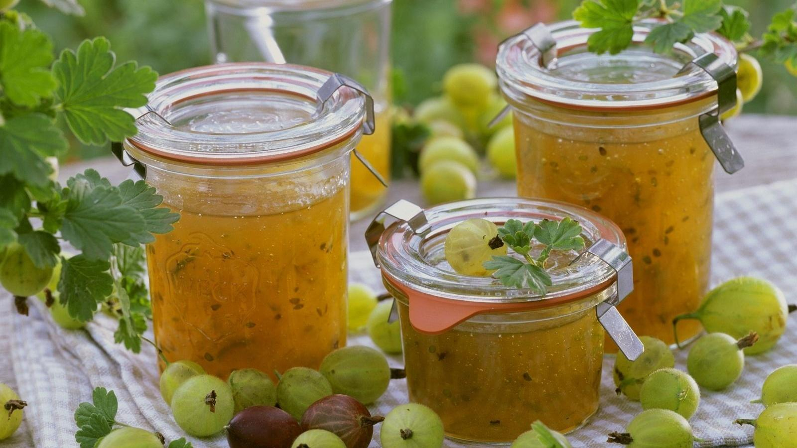 Варенье из крыжовника - польза, вред и калорийность