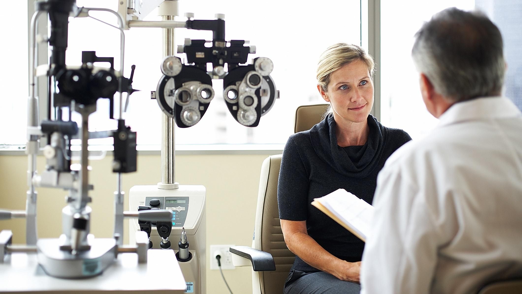 10 шкідливих порад, які можуть зіпсувати зір 10 шкідливих порад, які можуть зіпсувати зір