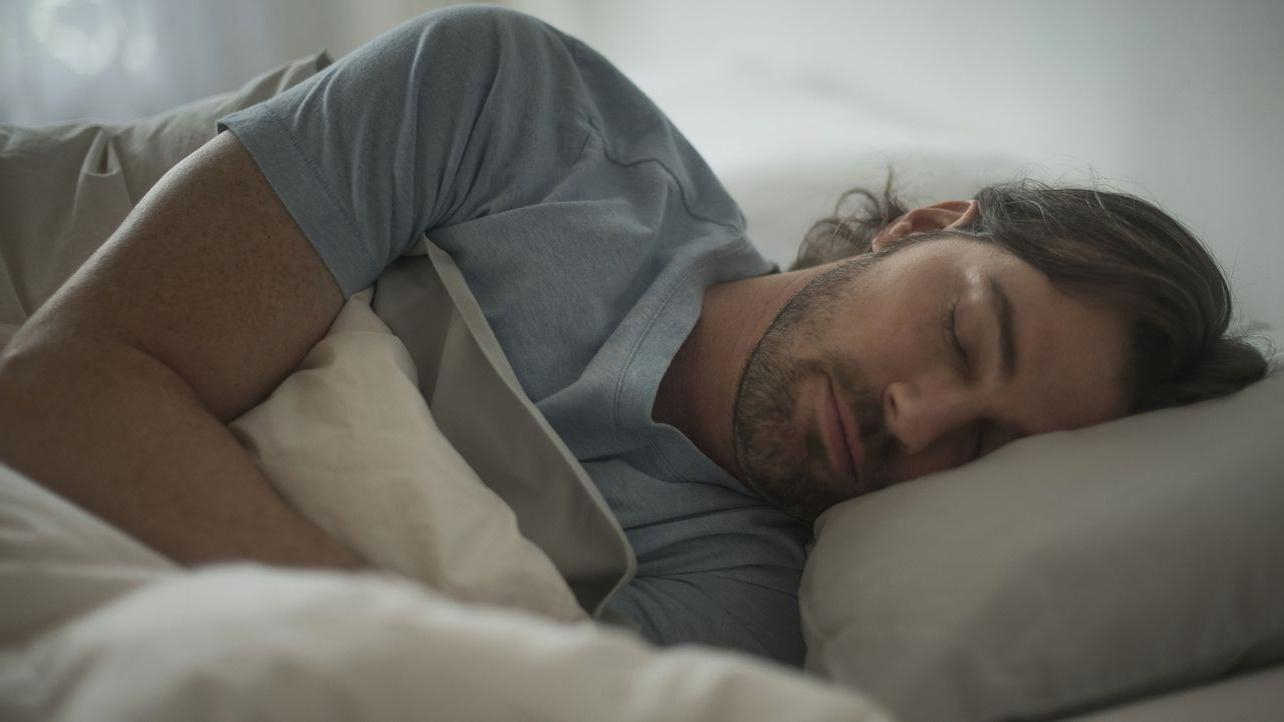 До пяти раз: из-за чего у мужчин возникают ночные эрекции