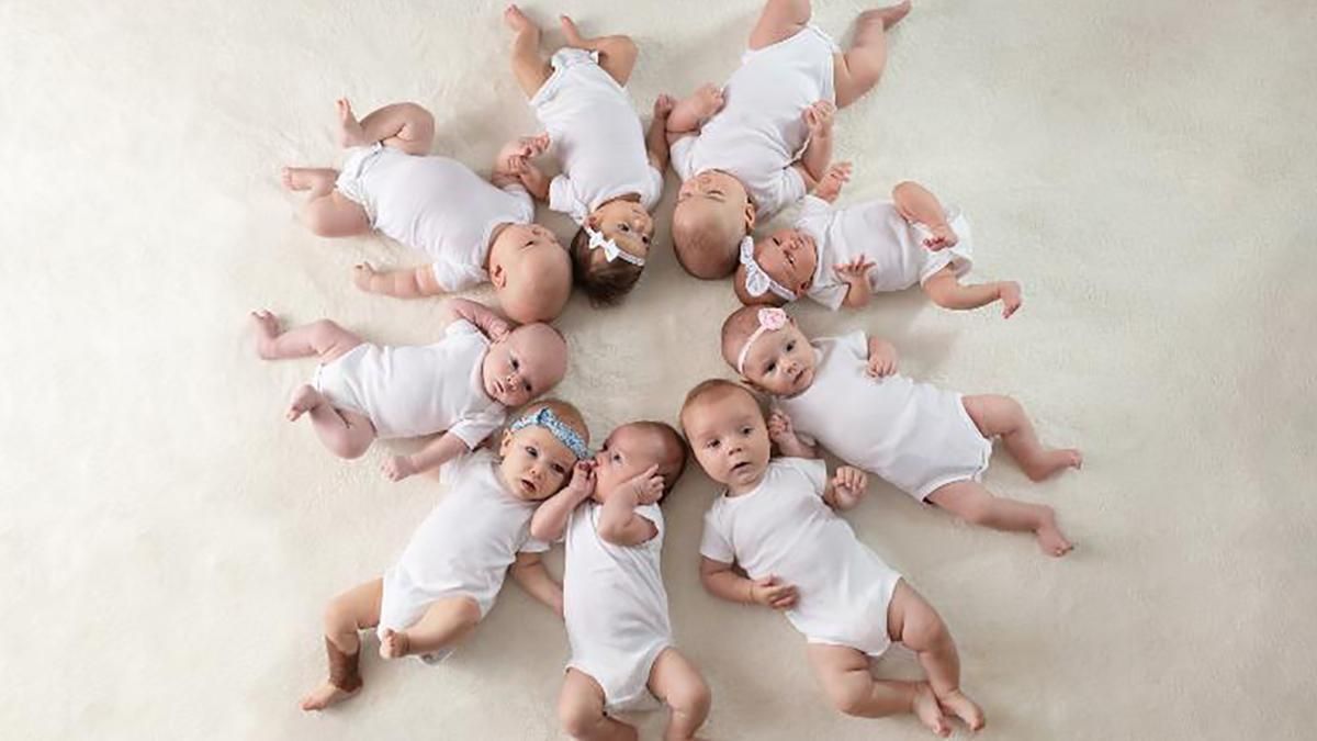 Дев'ять медсестер, які завагітніли одночасно, народили: зворушливі фото