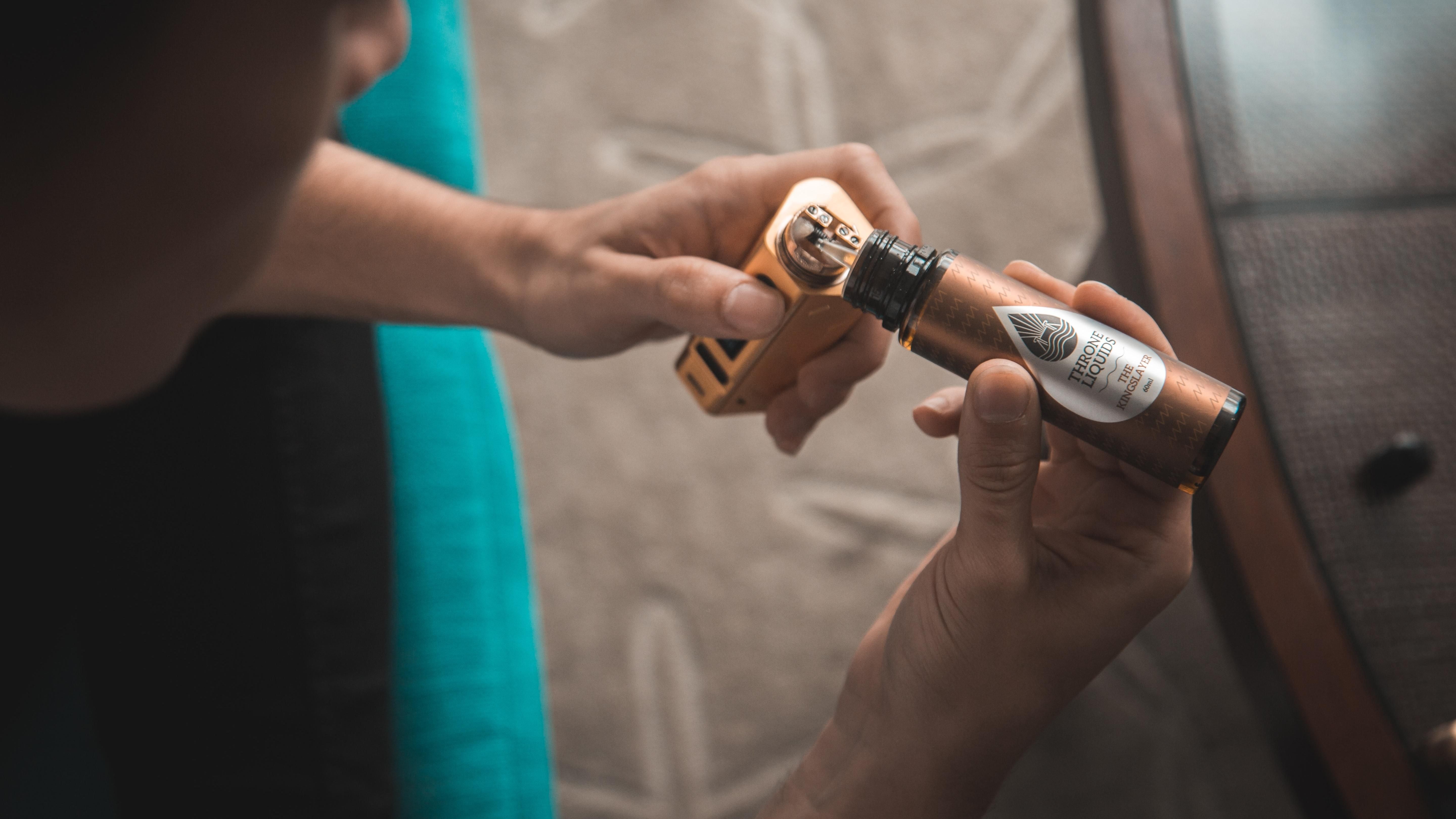 Электронные сигареты и вейп связывают с загадочной болезнью Электронные сигареты и вейп связывают с загадочной болезнью