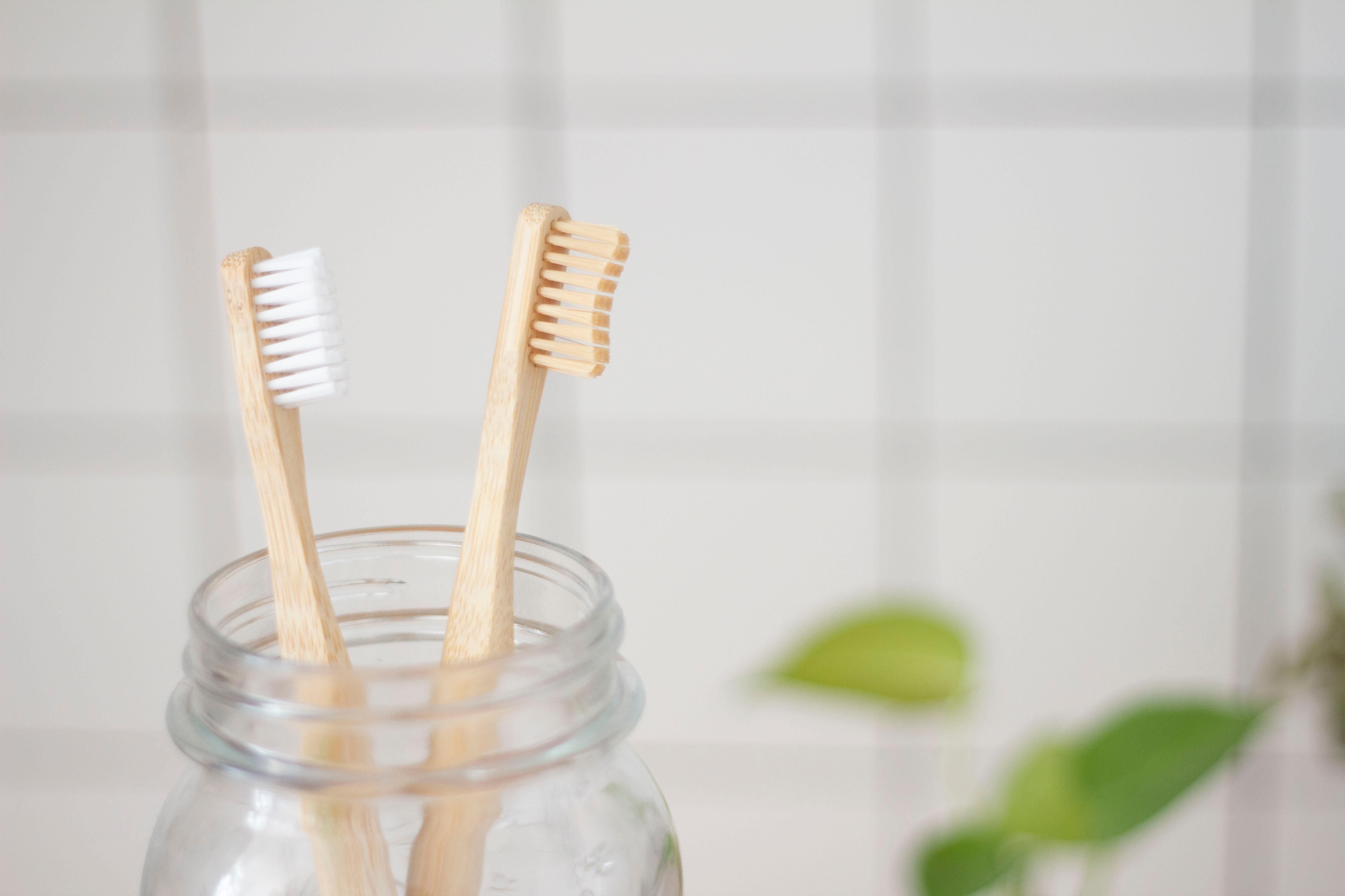Стоит ли пользоваться отбеливающей зубной пастой