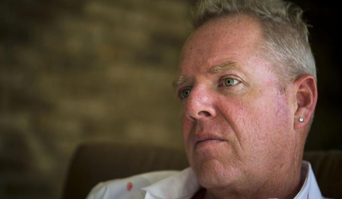 Мужчина, который лечил от гомосексуальности, признался, что сам гей