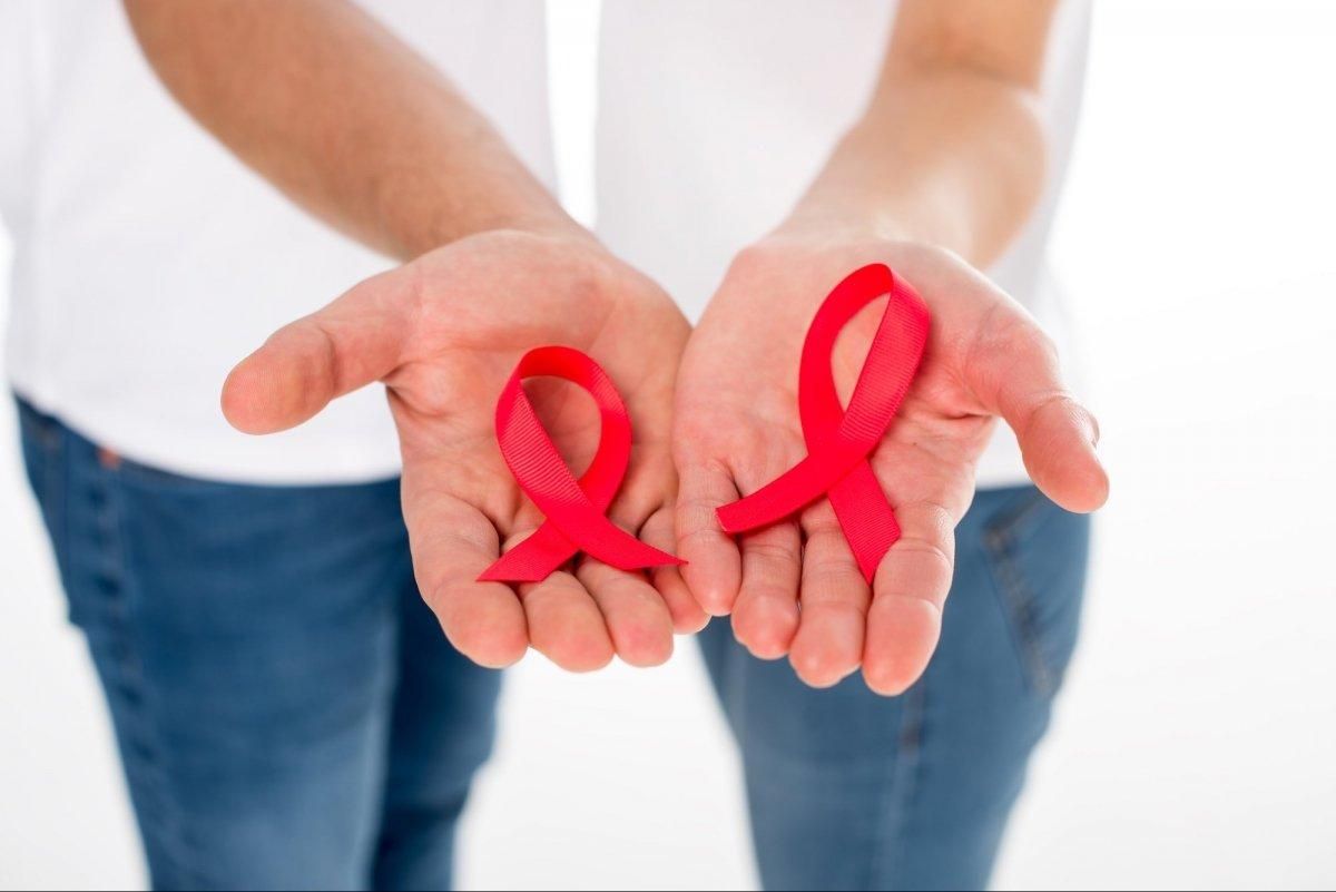 Скільки українців з ВІЛ живуть повноцінним життям 