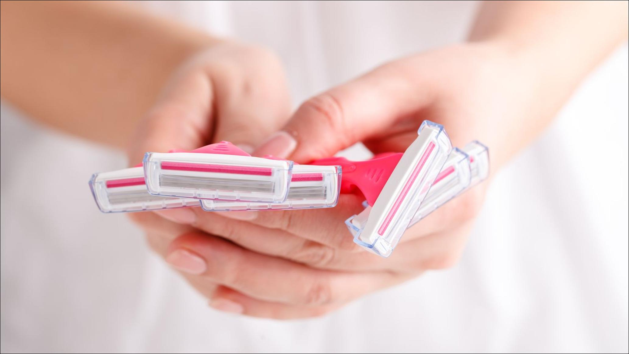 Опровергли мифы о бритье зоны бикини