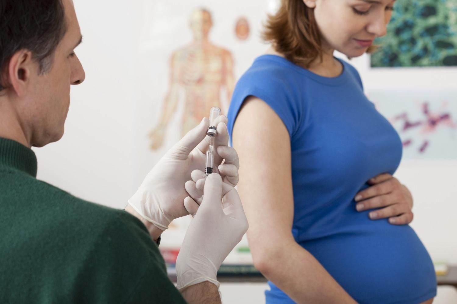 Нужно ли беременным делать прививки от гриппа