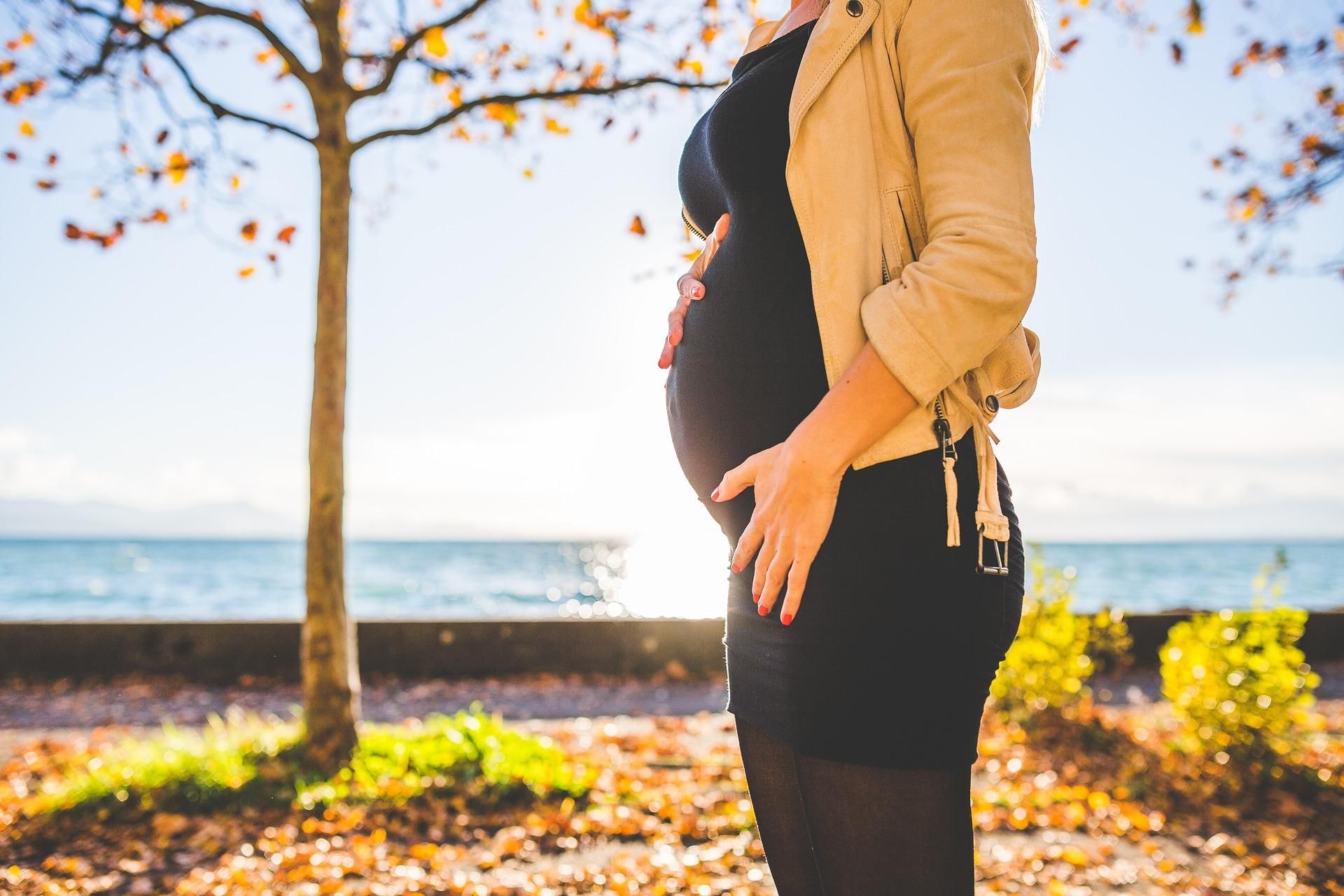 Коли малюк починає рухатися в животі – перші рухи при вагітності