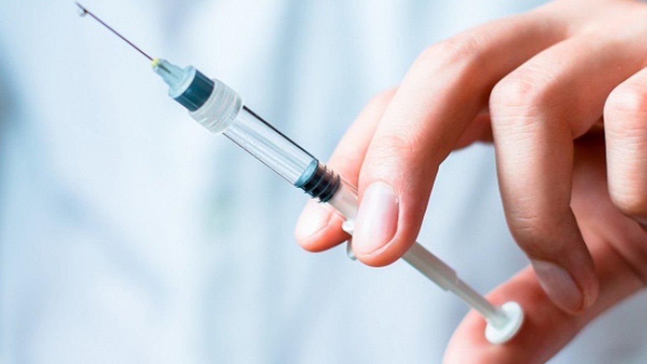 Вакцинація від грипу: які щеплення можна зробити в Україні та як вони діють