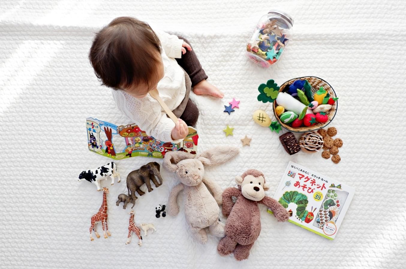Як доглядати за дитячими іграшками