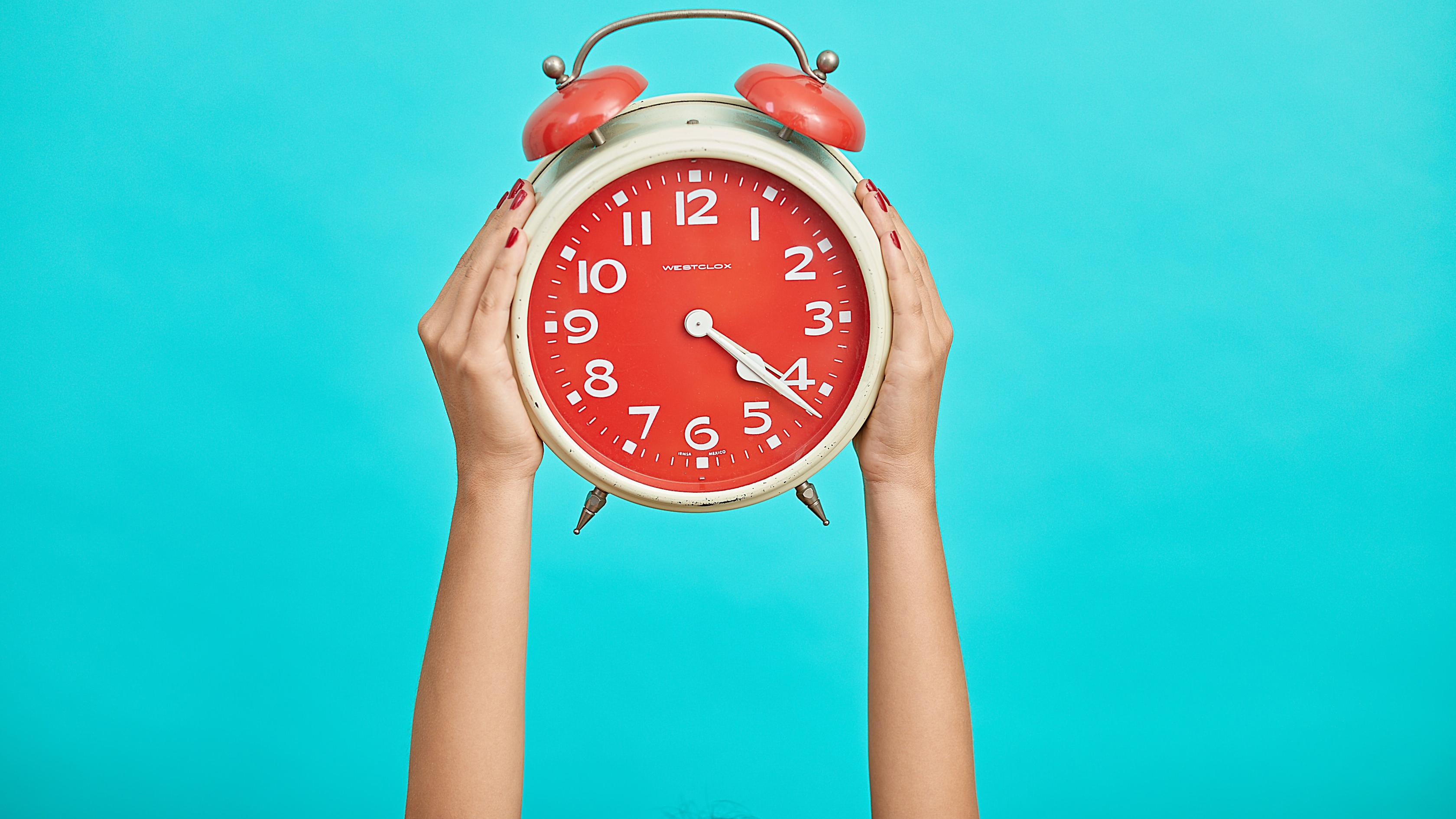 Нашли неожиданную пользу в переводе часов