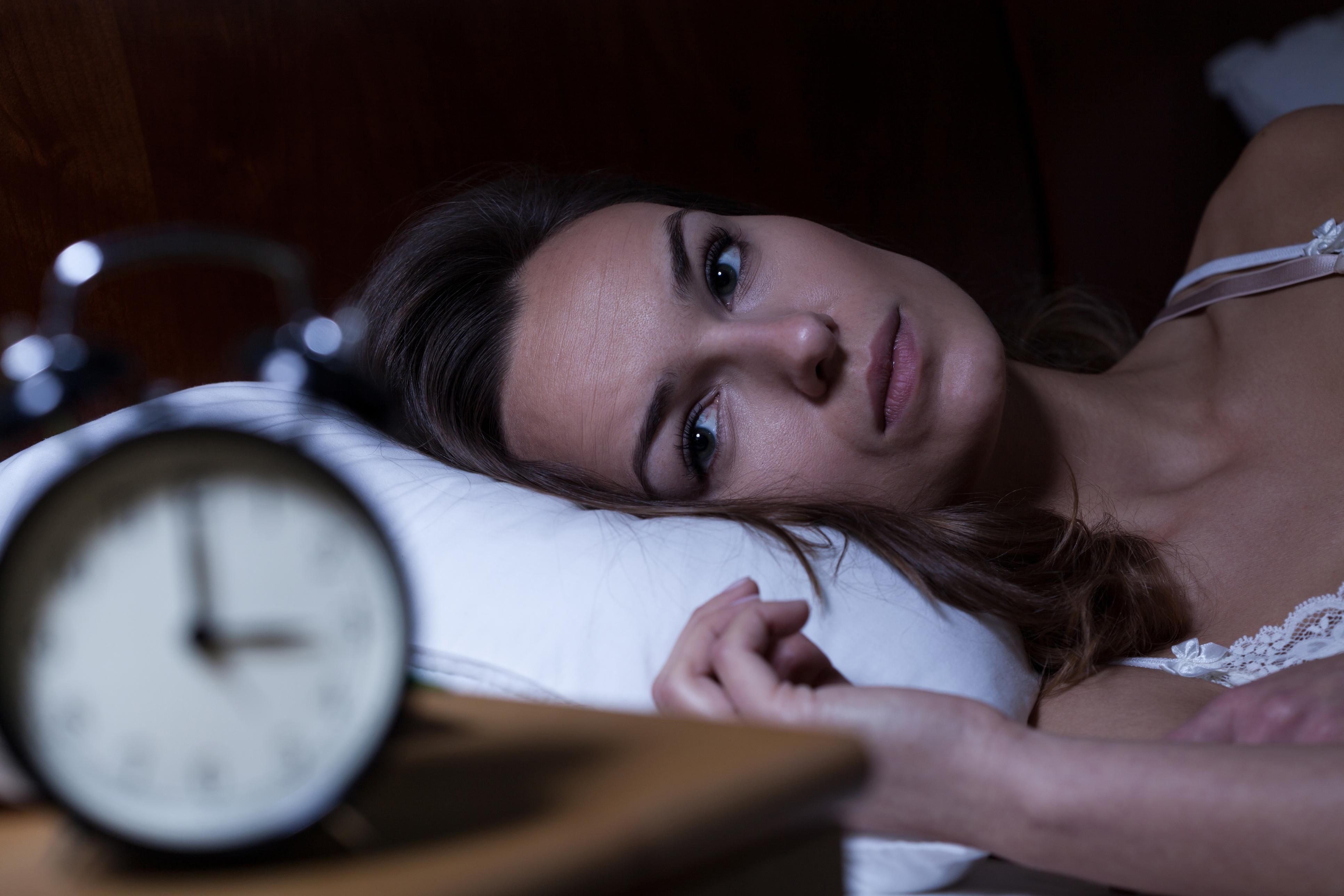 Причини безсоння та ефективні способи заснути швидко