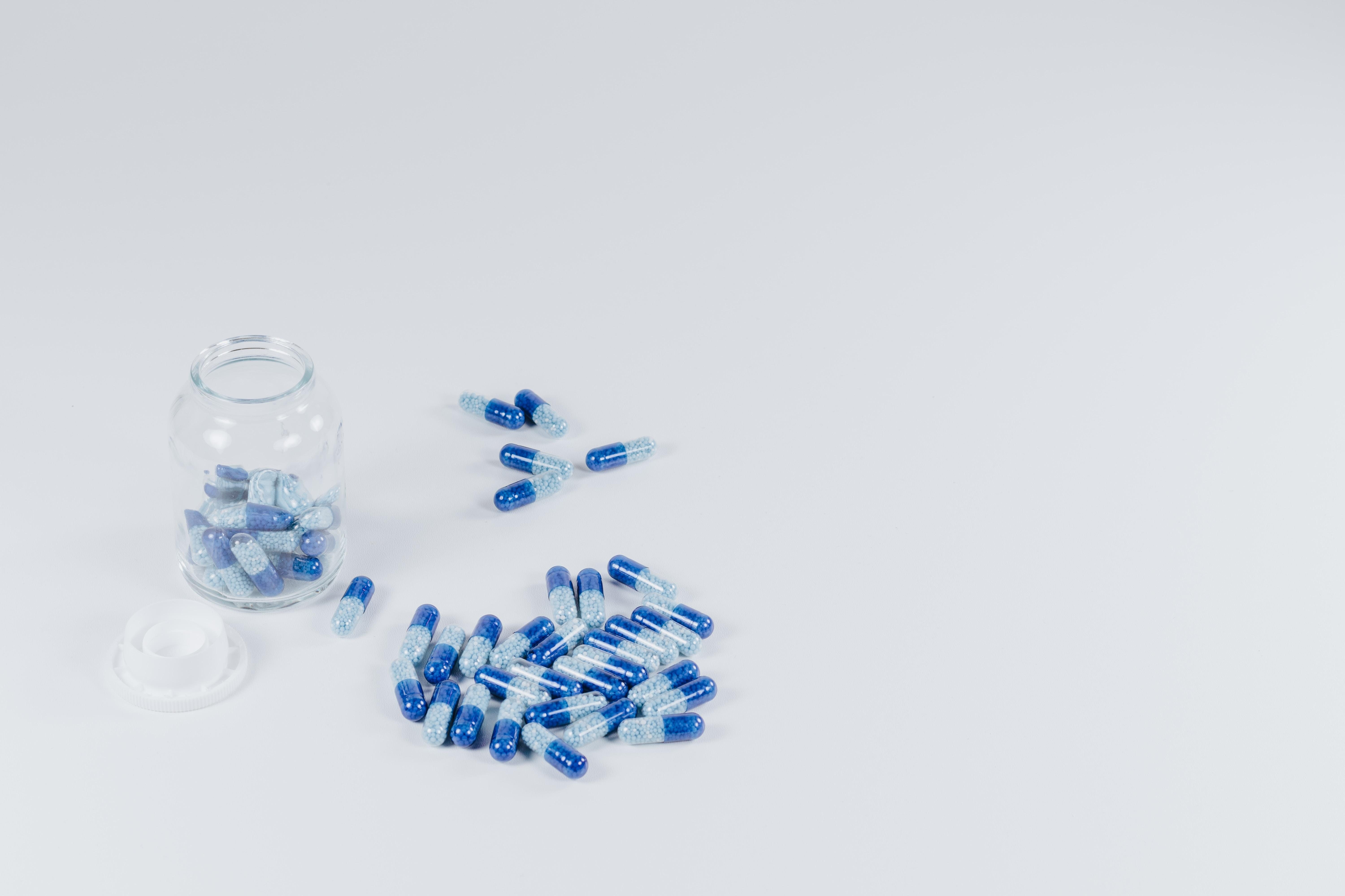 Как правильно пить таблетки и капсулы