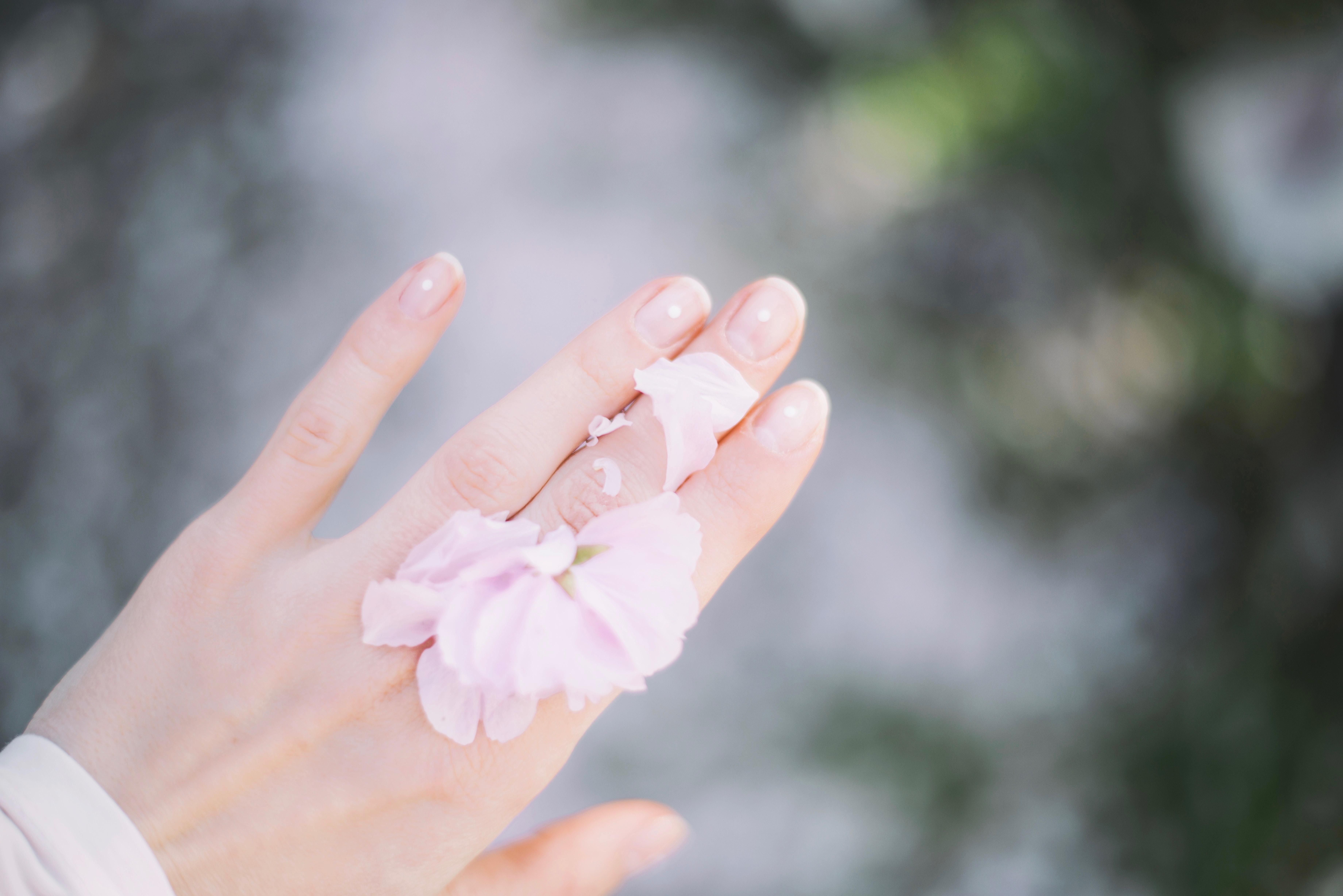Відшарування нігтів: чому виникають та як лікувати