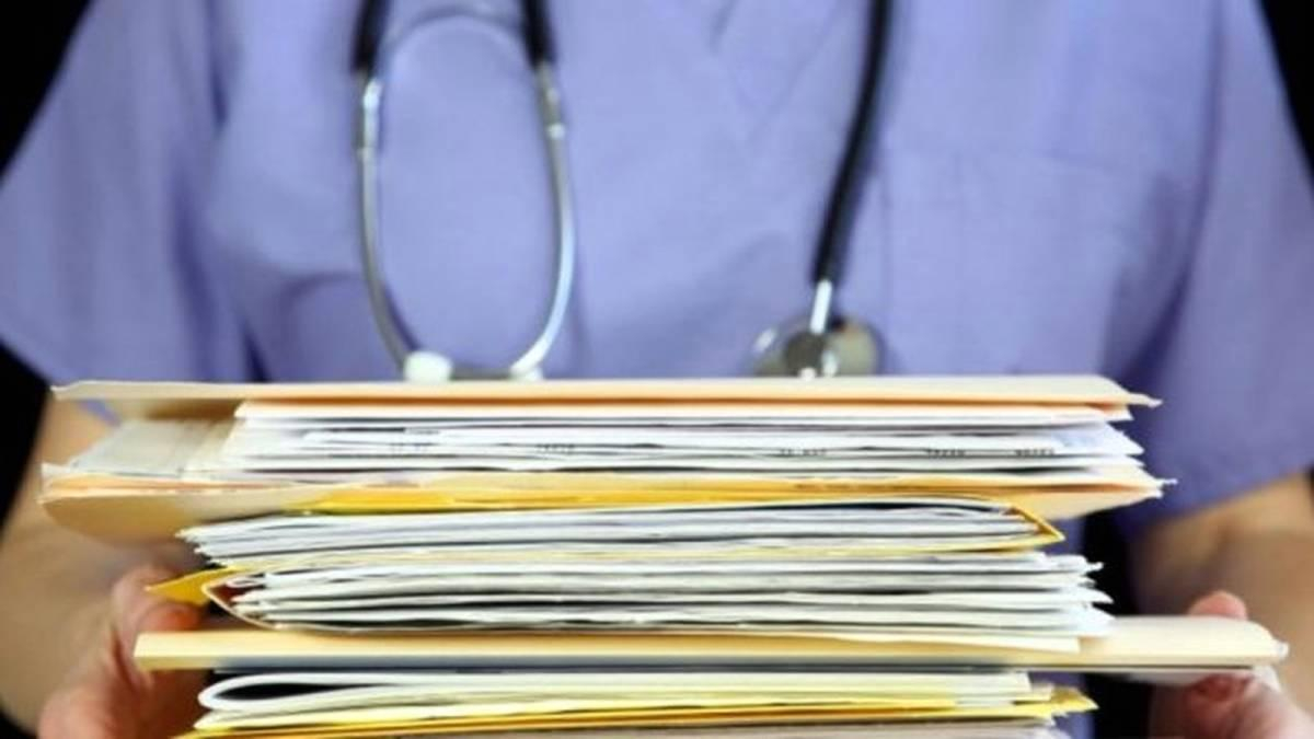 Рада приняла законопроект о коррупции в сфере здравоохранения
