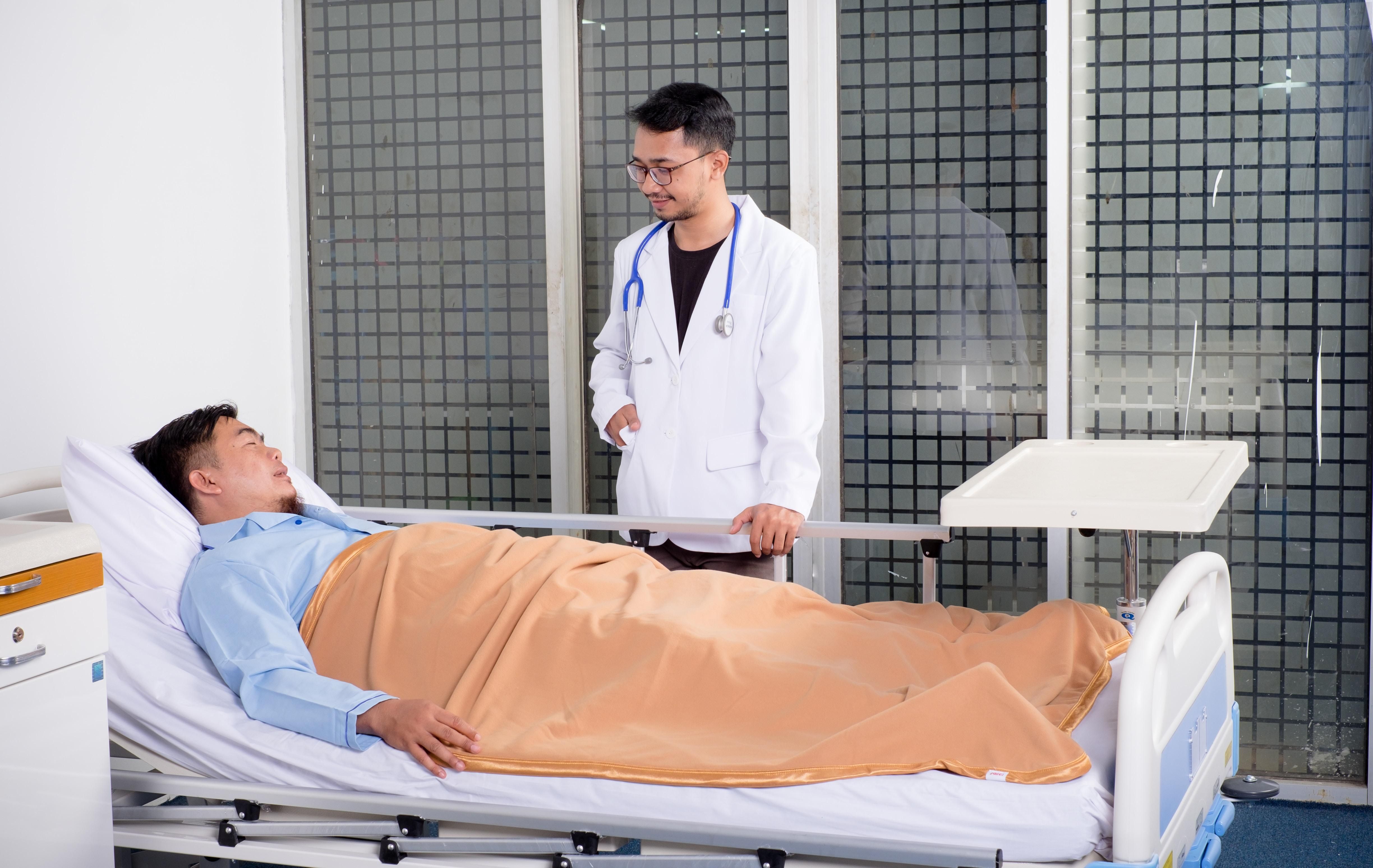 Китайська лікарня виписує пацієнтів тільки після складання іспиту 