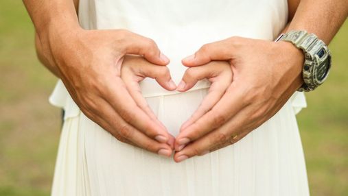 Найпоширеніші міфи про викидні, які шкодять вагітним