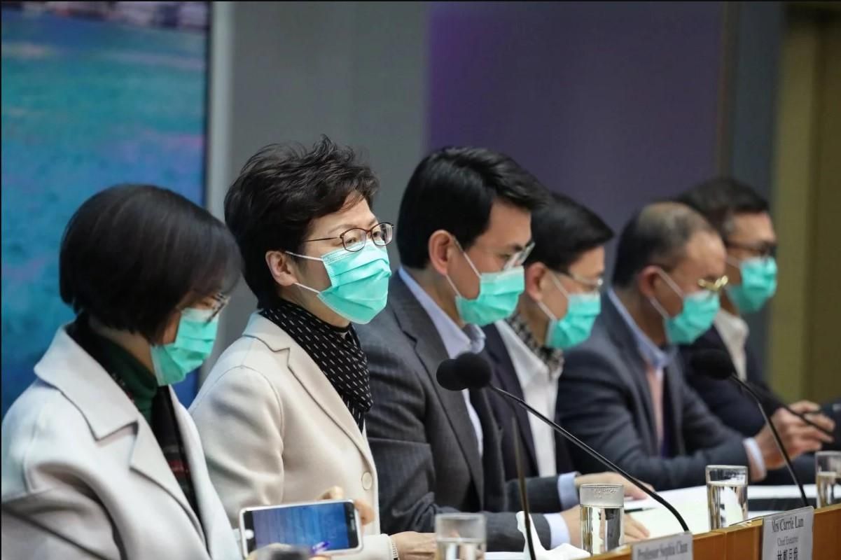 Из-за коронавируса Гонконг ограничил транспортное сообщение с Китаем