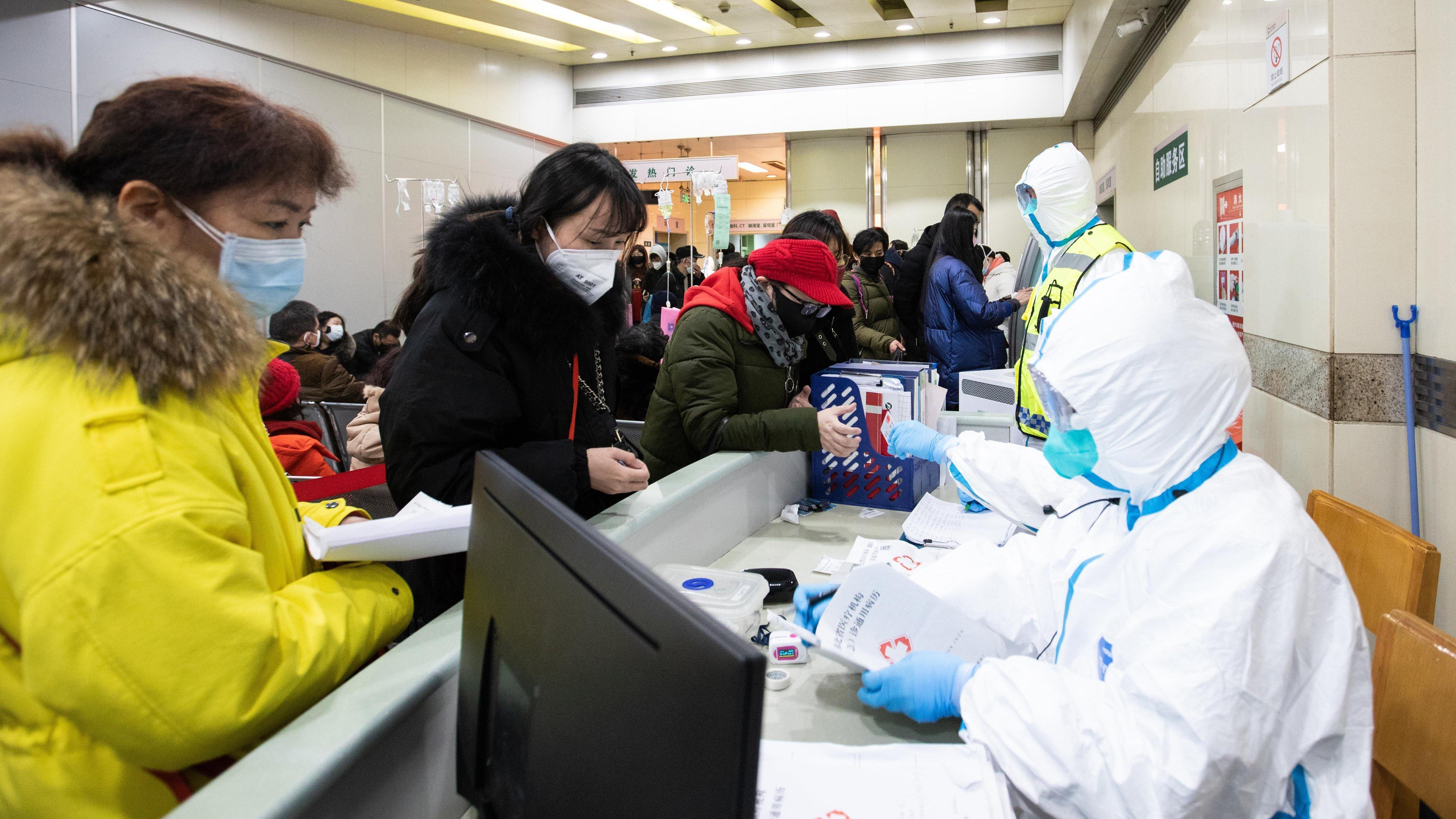 В Китаї закінчили будувати лікарню для хворих на коронавірус: відео 