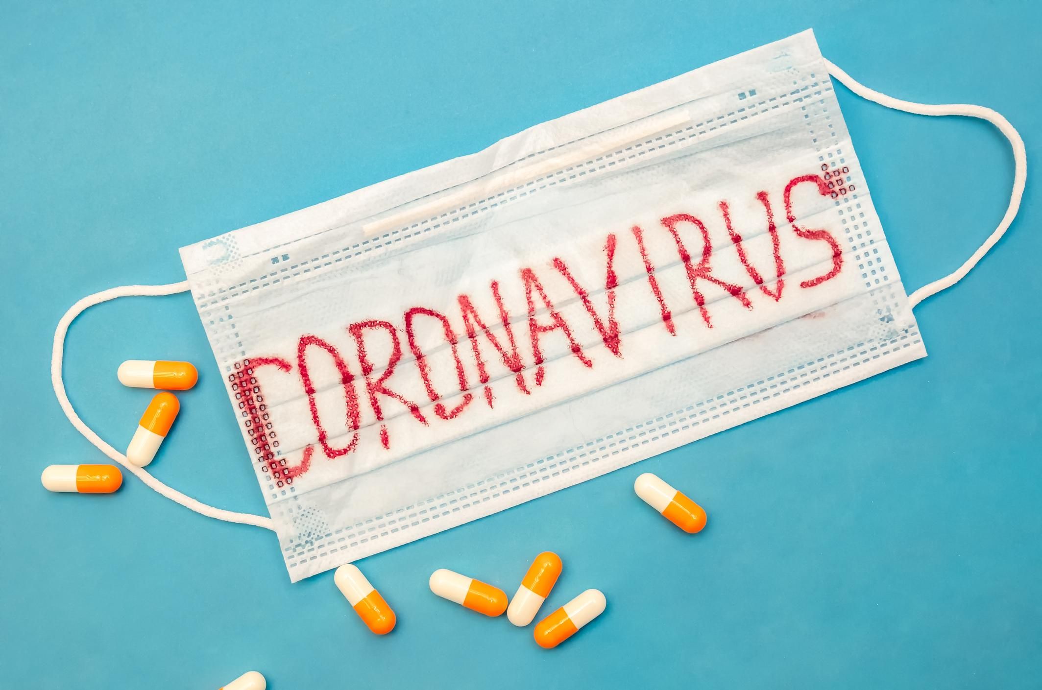 Медики розповіли про стан двох українців, заражених коронавірусом