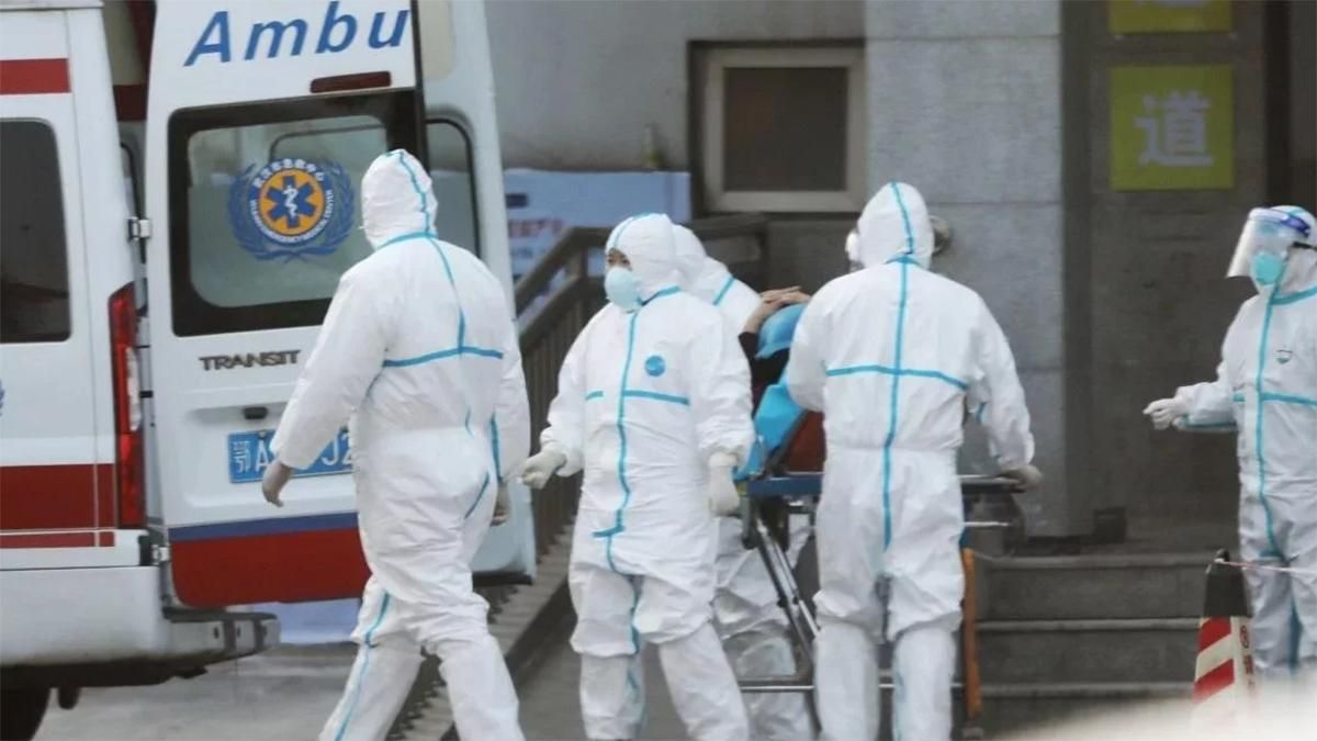 В Китае более 1 700 врачей заразились коронавирусом: 6 умерли