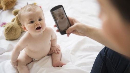 Почему родители прячут лицо ребенка в соцсетях: 6 причин