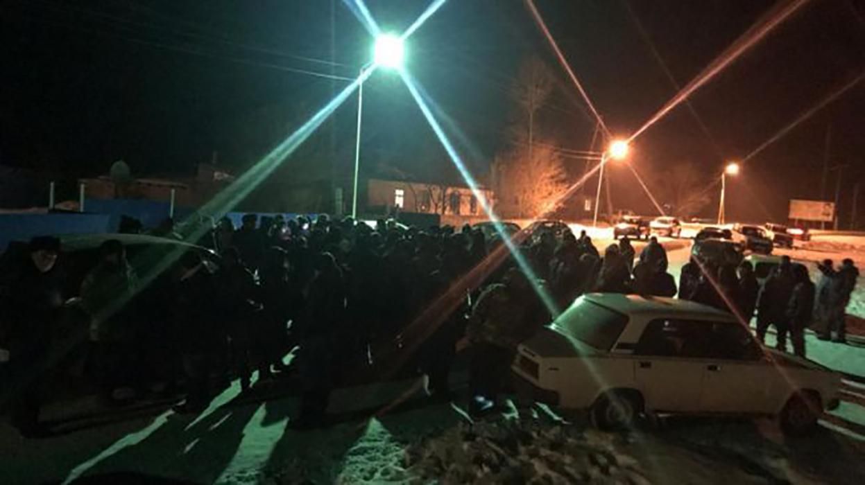 У Казахстані масові протести проти госпіталізації хворих коронавірусом: відео У Казахстані масові протести проти госпіталізації хворих коронавірусом: відео