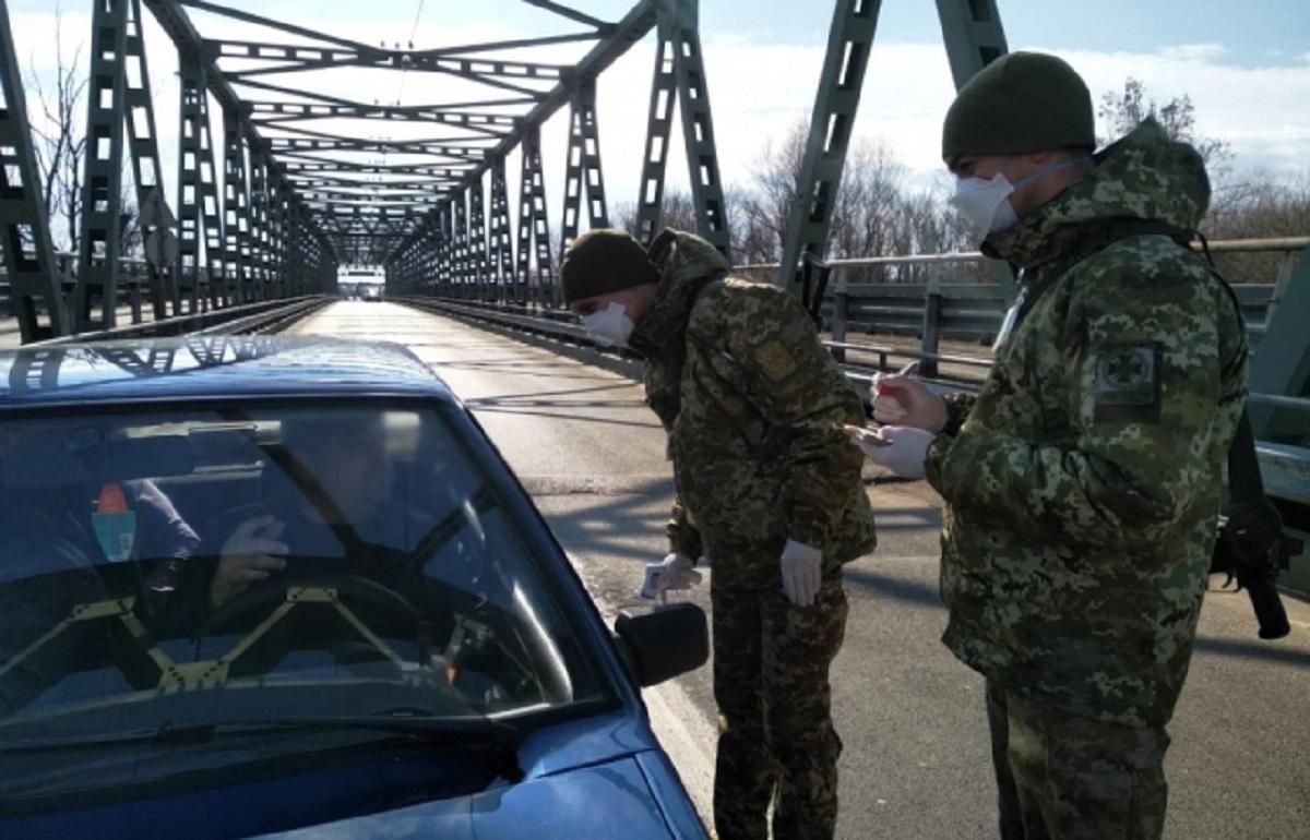 На украинской границе коронавирус заподозрили у женщины, ехавшей на автобусе из Италии