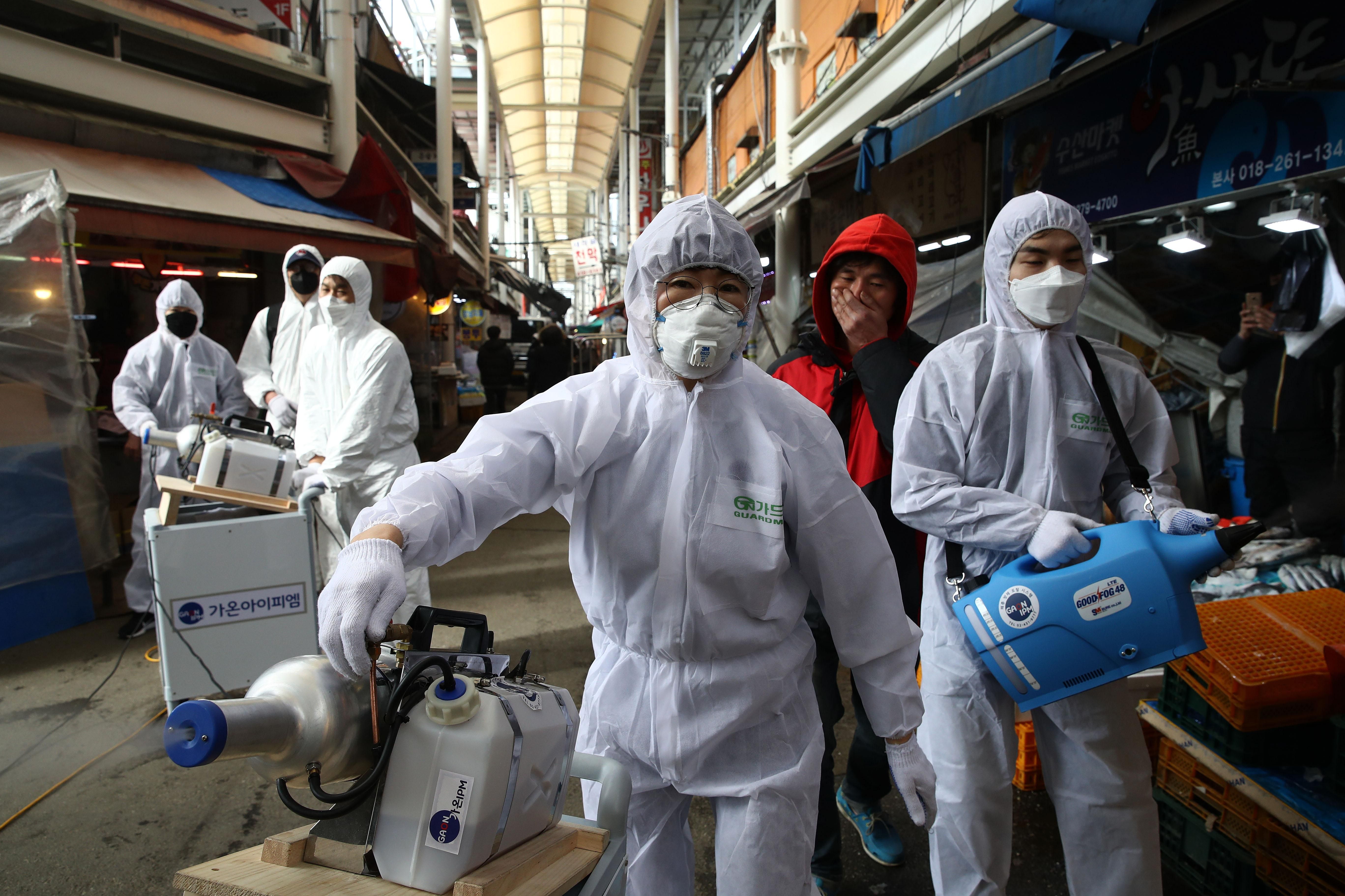 Украинец попал на обследование в Китае с подозрением на коронавирус