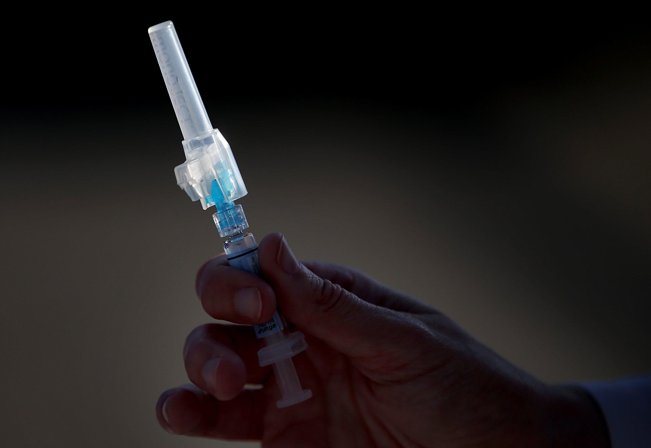 У США вакцину проти коронавірусу почали тестувати на людях